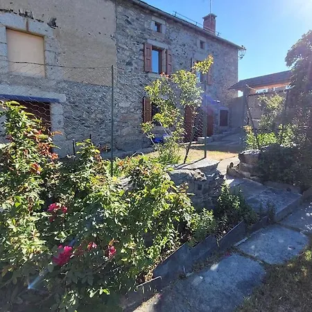 Holiday home Charmante Maison De Caractere